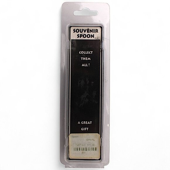 Nassau Souvenir Spoon With Heart-Shaped Dolphin Design - Picture 4 of 5